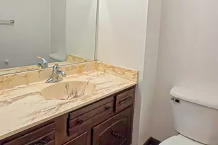 6202 W Port Ave, Milwaukee, WI 53223 - Photo 9