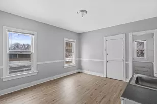 1932 W Brown St, Milwaukee, WI 53205 - Photo 13