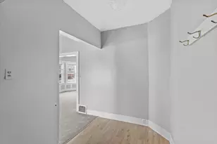 1932 W Brown St, Milwaukee, WI 53205 - Photo 7