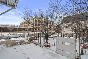 1932 W Brown St, Milwaukee, WI 53205 - Photo 5