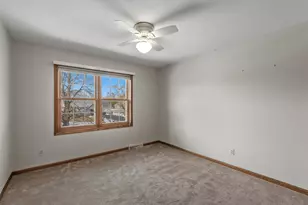 N53W15161 Glenmeadow Ct, Menomonee Falls, WI 53051 - Photo 21