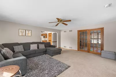 N53W15161  Glenmeadow Ct, Menomonee Falls, WI 53051 - Photo 5