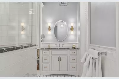 777 N Prospect Ave #NT3/NP3, Milwaukee, WI 53202 - Photo 9