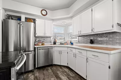 3371 S 75th St, Milwaukee, WI 53219 - Photo 9