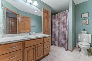 N54W16055 Westwind Dr, Menomonee Falls, WI 53051 - Photo 19