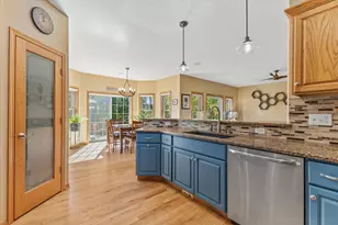 N54W16055 Westwind Dr, Menomonee Falls, WI 53051 - Photo 5