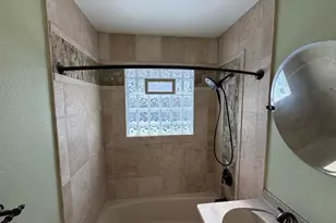 6411 W Cleveland Ave, Milwaukee, WI 53219 - Photo 17