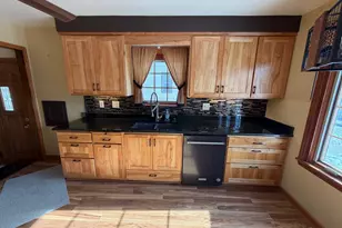 6411 W Cleveland Ave, Milwaukee, WI 53219 - Photo 15