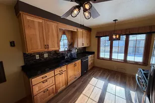 6411 W Cleveland Ave, Milwaukee, WI 53219 - Photo 13