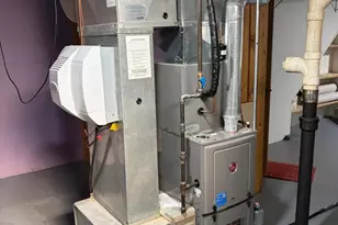 6411 W Cleveland Ave, Milwaukee, WI 53219 - Photo 37