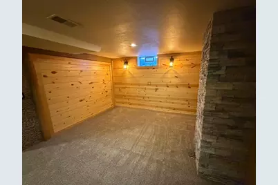 6411 W Cleveland Ave, Milwaukee, WI 53219 - Photo 31