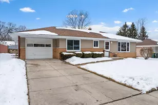 632 S 16th Ave, West Bend, WI 53095 - Photo 25