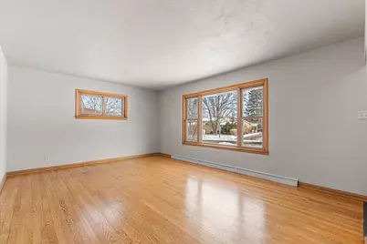 632 S 16th Ave, West Bend, WI 53095 - Photo 3