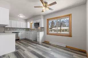 632 S 16th Ave, West Bend, WI 53095 - Photo 7