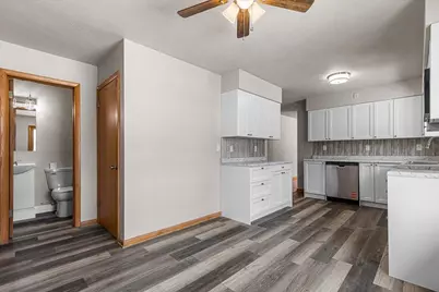 632 S 16th Ave, West Bend, WI 53095 - Photo 9