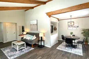 W156N10945 Catskill Ln, Germantown, WI 53022 - Photo 9