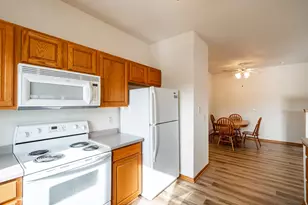 1400 Gabriel Dr, Waukesha, WI 53188 - Photo 21