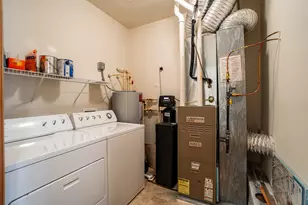 1400 Gabriel Dr, Waukesha, WI 53188 - Photo 23