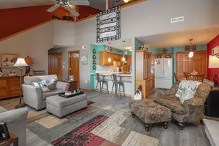 W397N5933 Autumn Woods Dr, Oconomowoc, WI 53066 - Photo 5