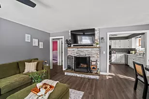 808 Manor Dr, Salem Lakes, WI 53170 - Photo 11