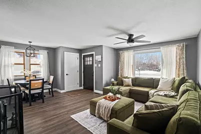 808  Manor Dr, Salem Lakes, WI 53170 - Photo 5