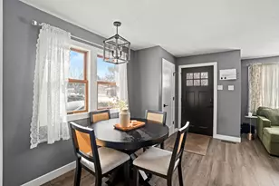 808 Manor Dr, Salem Lakes, WI 53170 - Photo 9