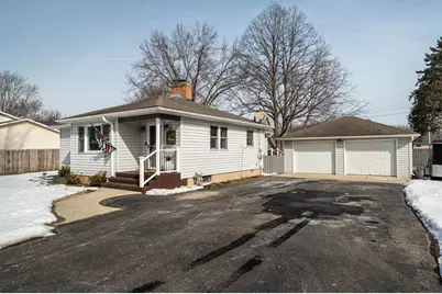 808  Manor Dr, Salem Lakes, WI 53170 - Photo 1