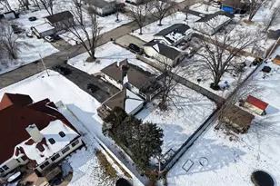 808 Manor Dr, Salem Lakes, WI 53170 - Photo 51