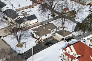 808 Manor Dr, Salem Lakes, WI 53170 - Photo 43