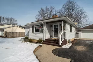 808 Manor Dr, Salem Lakes, WI 53170 - Photo 37