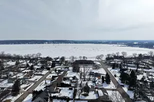 808 Manor Dr, Salem Lakes, WI 53170 - Photo 57