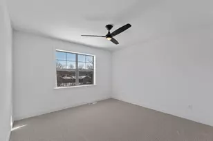 W192N5472 Red Crown Ln, Menomonee Falls, WI 53051 - Photo 21