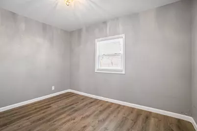 4889 N 24th St, Milwaukee, WI 53209 - Photo 9