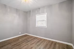 4889 N 24th St, Milwaukee, WI 53209 - Photo 9