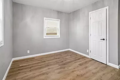 4889 N 24th St, Milwaukee, WI 53209 - Photo 7