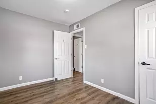 4889 N 24th St, Milwaukee, WI 53209 - Photo 11