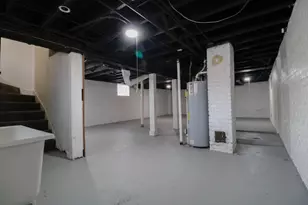 2335 N 44th St, Milwaukee, WI 53210 - Photo 25