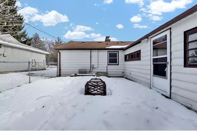 3217 N 83rd St, Milwaukee, WI 53222 - Photo 17