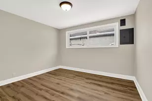 3217 N 83rd St, Milwaukee, WI 53222 - Photo 11