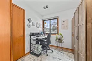 116 E Freistadt Rd, Thiensville, WI 53092 - Photo 15