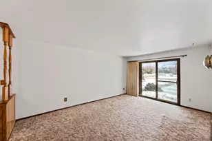 W158N11137 Legend Ave, Germantown, WI 53022 - Photo 11