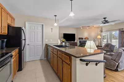 610  Geneva National Ave #6-47, Geneva, WI 53147 - Photo 5