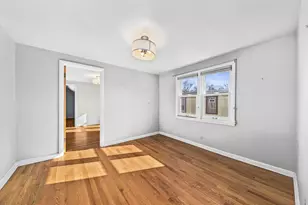 2431 N 70th St, Wauwatosa, WI 53213 - Photo 21