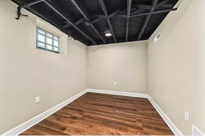 2431 N 70th St, Wauwatosa, WI 53213 - Photo 27