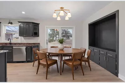 N56W36792  Cherokee Rd, Oconomowoc, WI 53066 - Photo 15