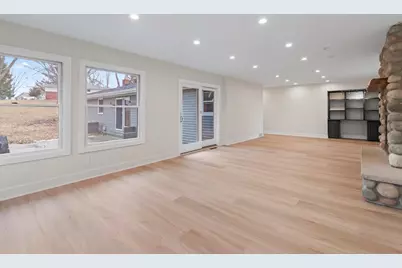 N56W36792  Cherokee Rd, Oconomowoc, WI 53066 - Photo 33