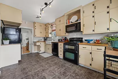 4924 N Larkin St, Whitefish Bay, WI 53217 - Photo 13