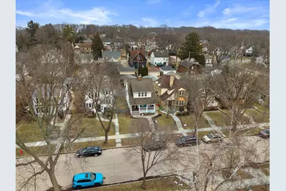 4924 N Larkin St, Whitefish Bay, WI 53217 - Photo 3
