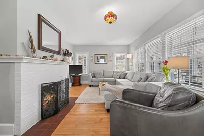 4924 N Larkin St, Whitefish Bay, WI 53217 - Photo 9