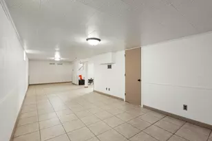 5837 N 71st St, Milwaukee, WI 53218 - Photo 17